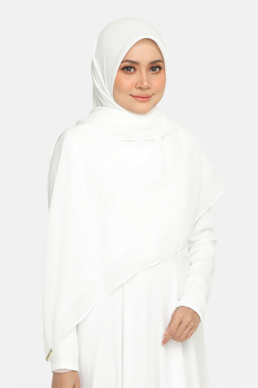 Classic Bawal Holy White