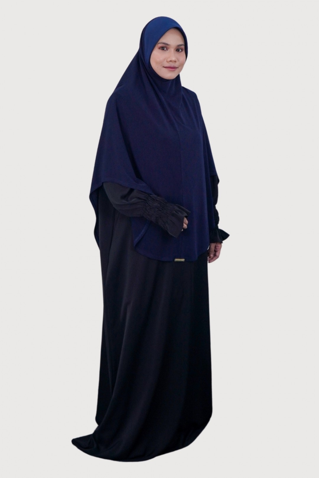 Jubah Rajwa Luxe Black X Qalansiyyah Blue Hole