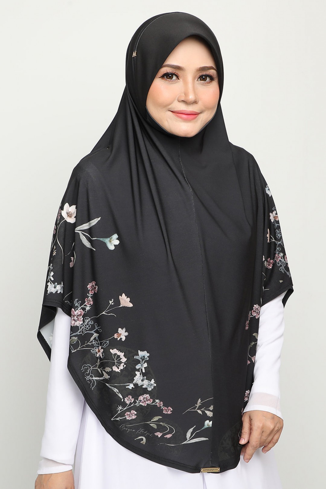 As-Is Sarung Printed Najdiyyah Black Torn