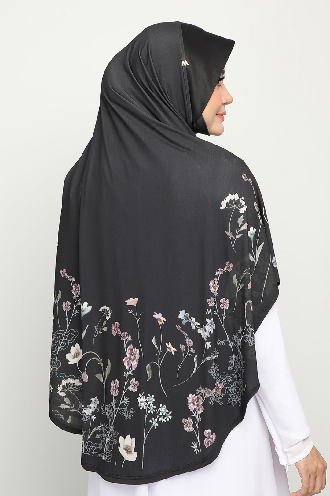 As-Is Sarung Printed Najdiyyah Black Torn