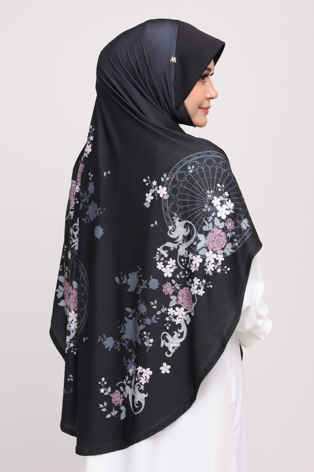 [AS-IS]- Sarung Printed Saadiyyah Black Hajar