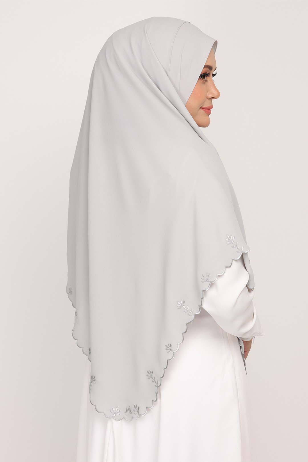 [AS-IS]-Shawl Sulam Silver Flash