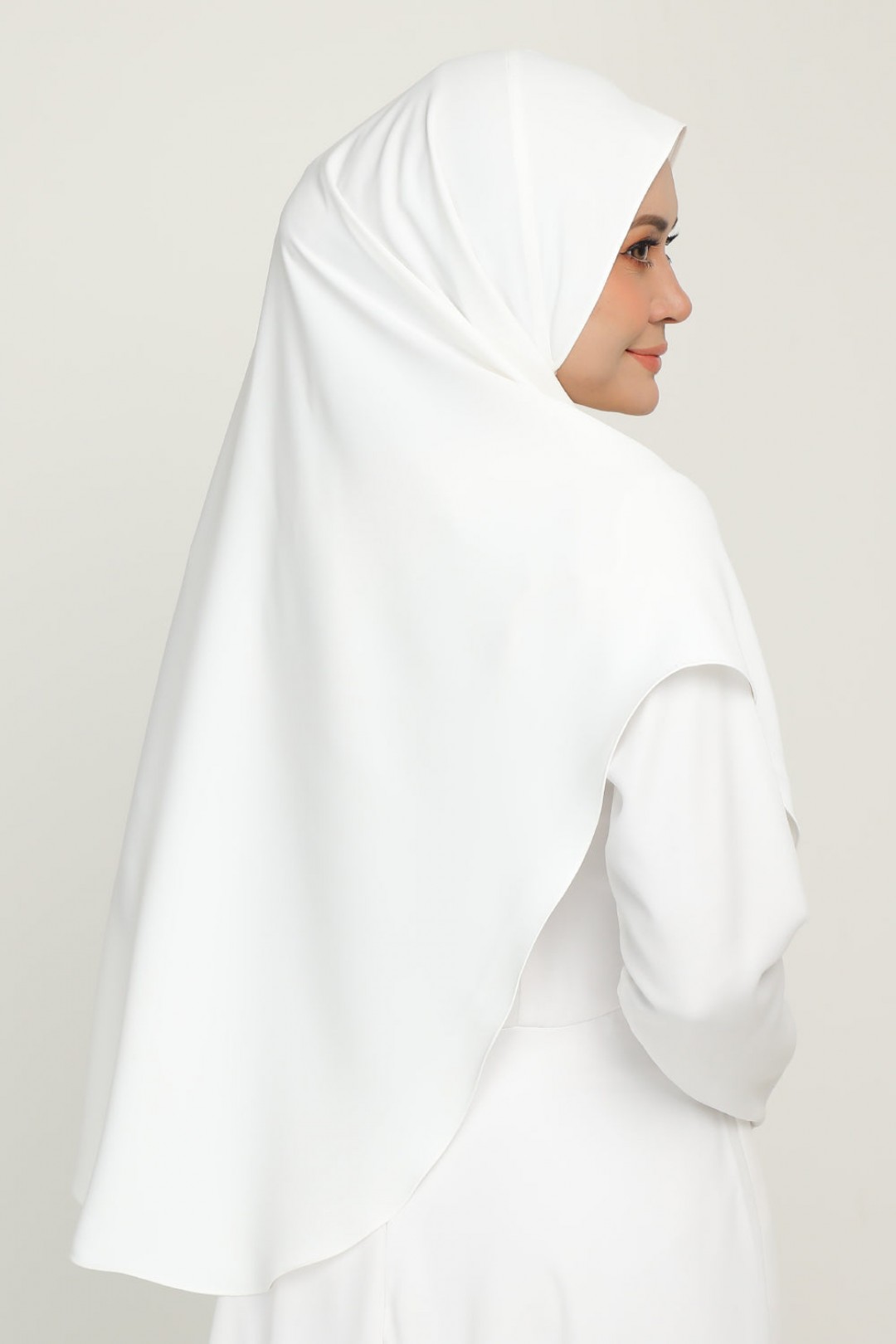 As-Is Sarung Shawl Ummi White Cotton