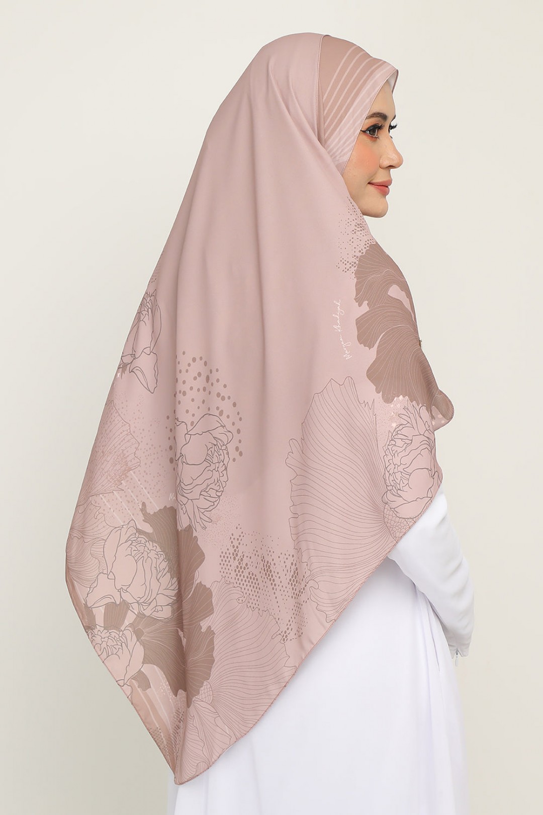 Long Shawl Arwana Golden Head