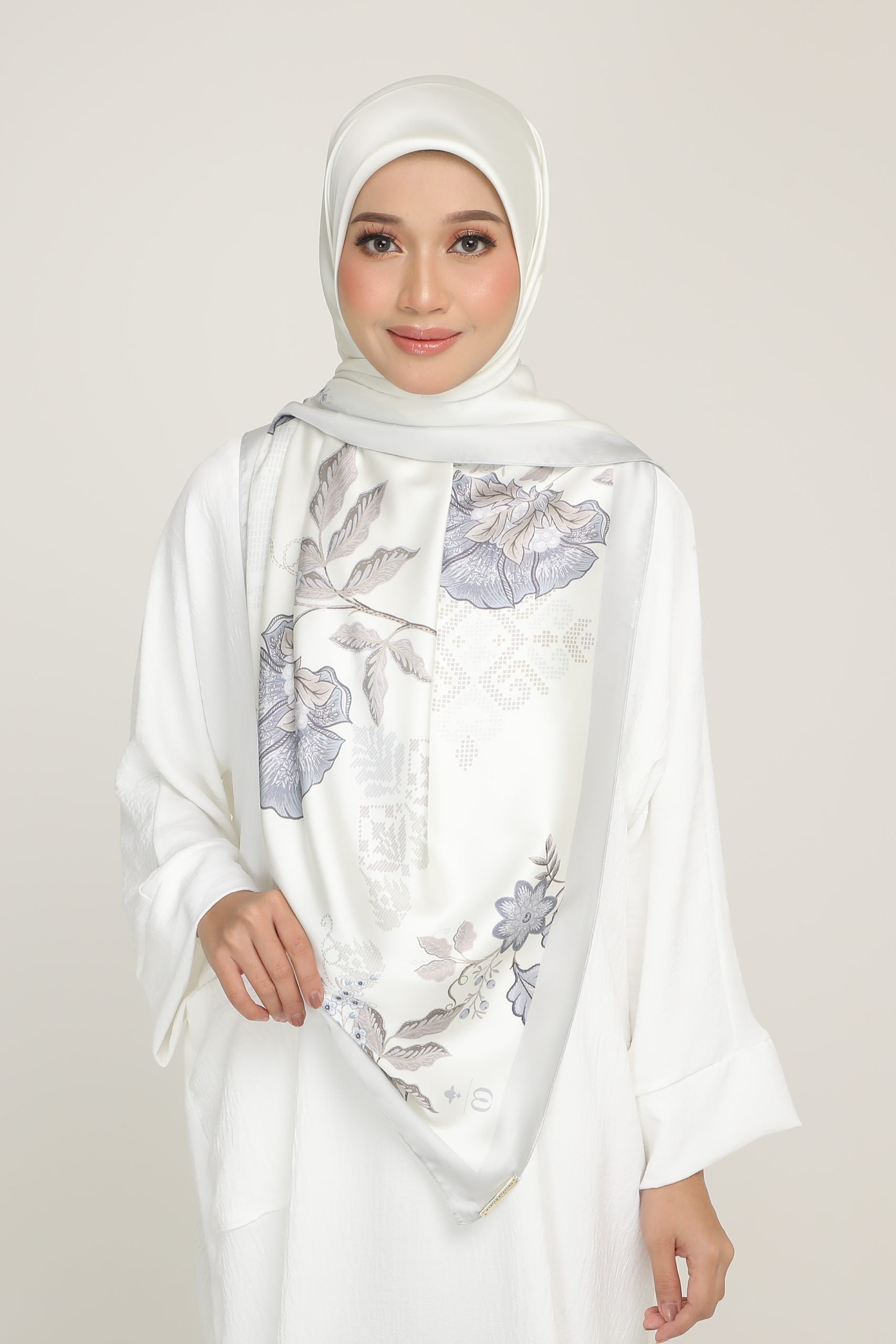 Classic Bawal Forsythia Pearl Star