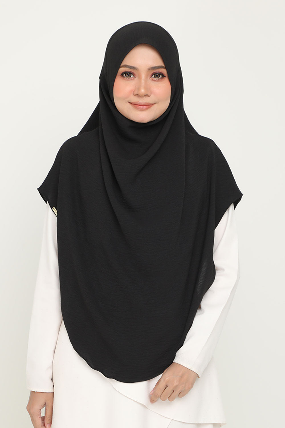 Umma Plain Clove Black